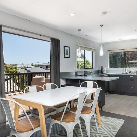 Convenient Family Bach With Easy Access To Blake Park The Beach And Downtown Mount Maunganui Esterno foto