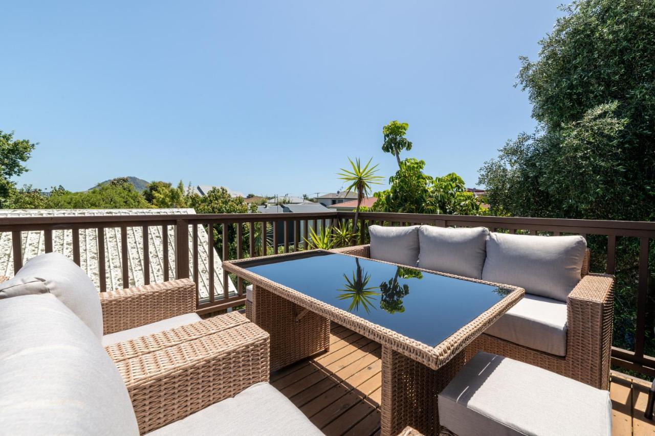 Convenient Family Bach With Easy Access To Blake Park The Beach And Downtown Mount Maunganui Esterno foto