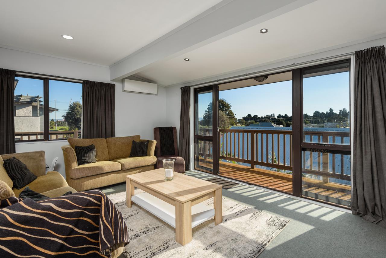 Convenient Family Bach With Easy Access To Blake Park The Beach And Downtown Mount Maunganui Esterno foto