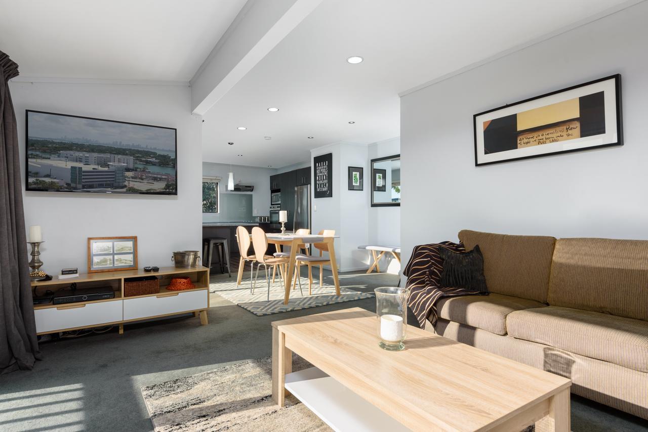 Convenient Family Bach With Easy Access To Blake Park The Beach And Downtown Mount Maunganui Esterno foto